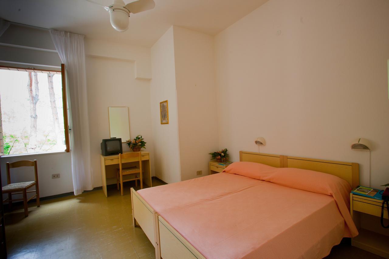 Hotel Santa Lucia Guardia Piemontese Terme Exterior photo